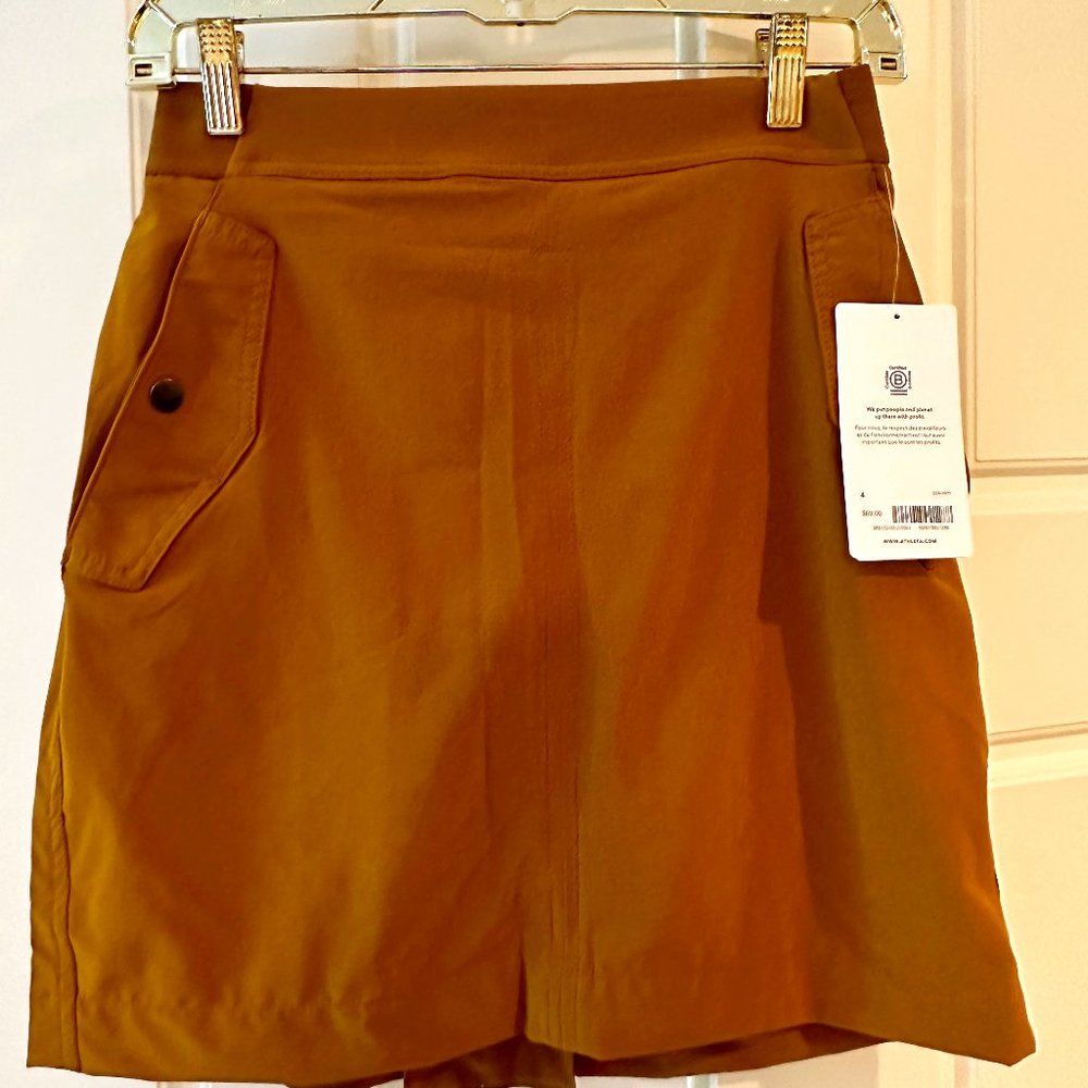 Athleta NWT Skort Sz. 4